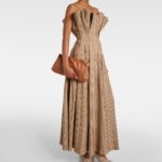 The Row Bourse XL Classic Leather Shoulder Bag – French Beige Ans