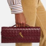 Andiamo Intrecciato Leather Clutch in Burgundy – Bottega Veneta