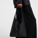 The Row Bindle Small Everyday Leather Shoulder Bag – Black Ans