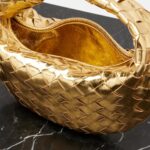 Jodie Intrecciato Metallic Leather Tote Bag in Gold – Bottega Veneta