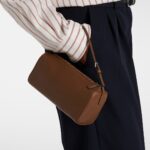 The Row ’90s Elegant Leather Top-Handle Bag – Muschio Ans