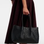 Pinacoteca Small Reversible Leather Tote Bag in Black – Bottega Veneta