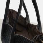 Pinacoteca Small Reversible Leather Tote Bag in Black – Bottega Veneta