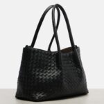 Pinacoteca Small Reversible Leather Tote Bag in Black – Bottega Veneta