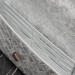 Andiamo Intrecciato Metallic Leather Clutch Silver – Bottega Veneta