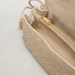 P011Notturno Intrecciato Leather Crossbody Bag in Beige – Bottega Veneta51280