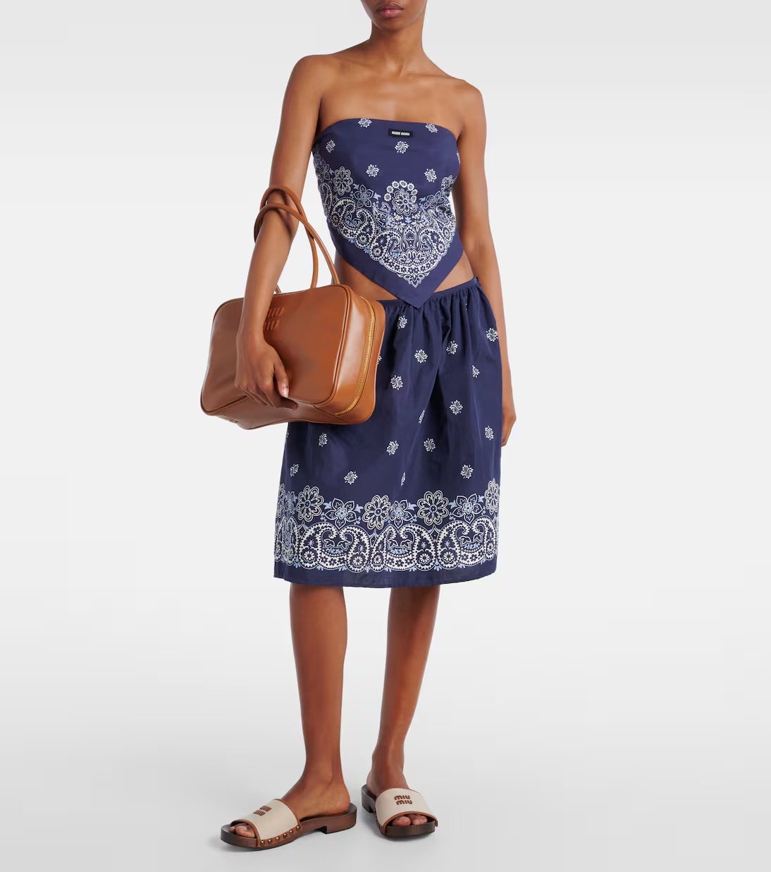 Miu Miu Beau leather tote bag in cognac brown calf leather with gold-tone hardware Miu Miu Beau leather tote bag in cognac brown calf leather with gold-tone hardware
